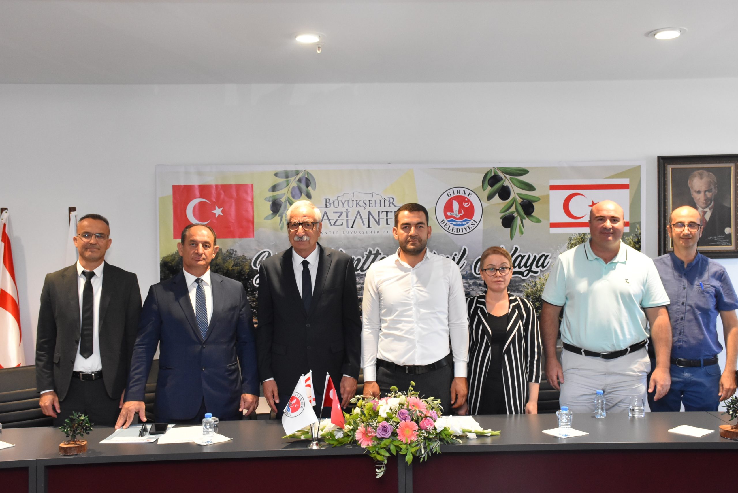 Girne Belediyesi ve Gaziantep Büyükşehir Belesiyesi işbirliğinde ‘Yeşil Şehirden Yeşil Adaya’ projesinin basın toplantısı yapıldı