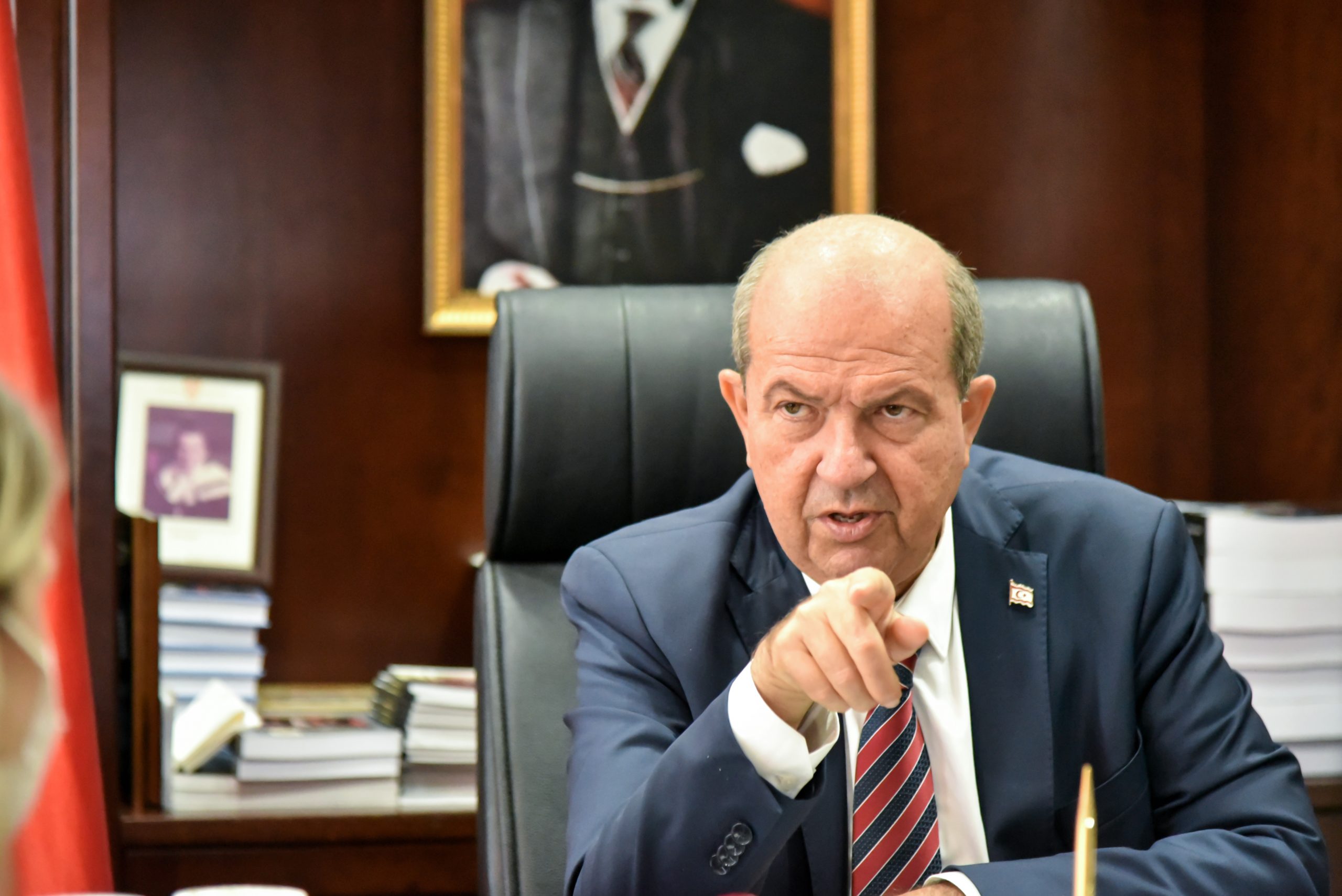 Cumhurbaşkanı Tatar, Lefkoşa’nın burç ve semalarındaki bayrakların bir daha inmeyeceğini belirtti