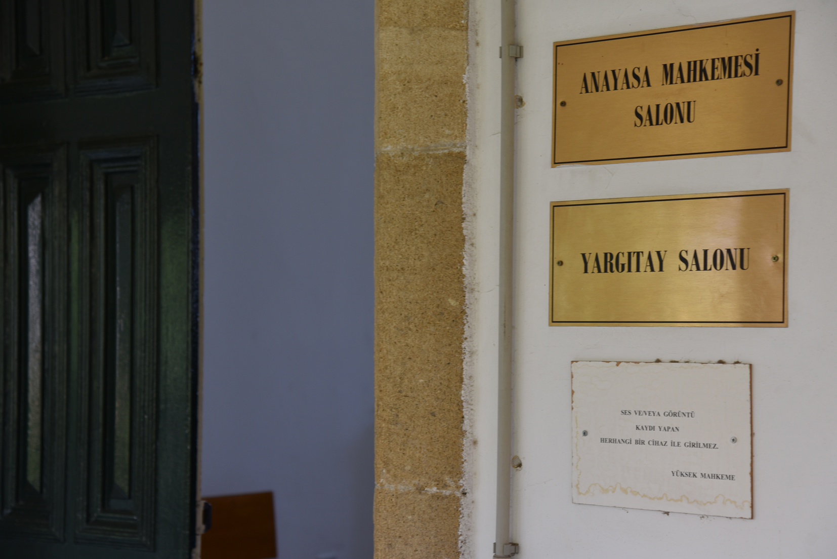 Anayasa Mahkemesi, Seçim ve Halkoylaması (Değişiklik) Yasası’nı Anayasa’ya aykırı bularak iptal edilmesine hükmetti