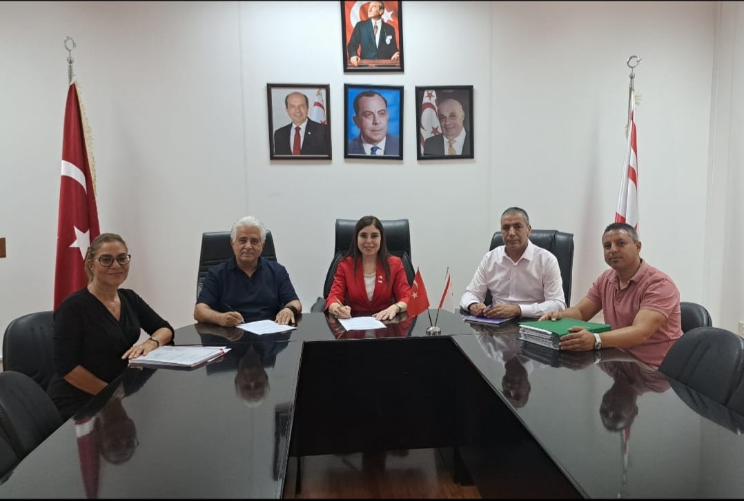 Sağlık Bakanı Altuğra: KVC-genel yoğun bakım ünitesi tadilat ihalesi süreci tamamlandı, ilgili firma ile sözleşme imzalandı