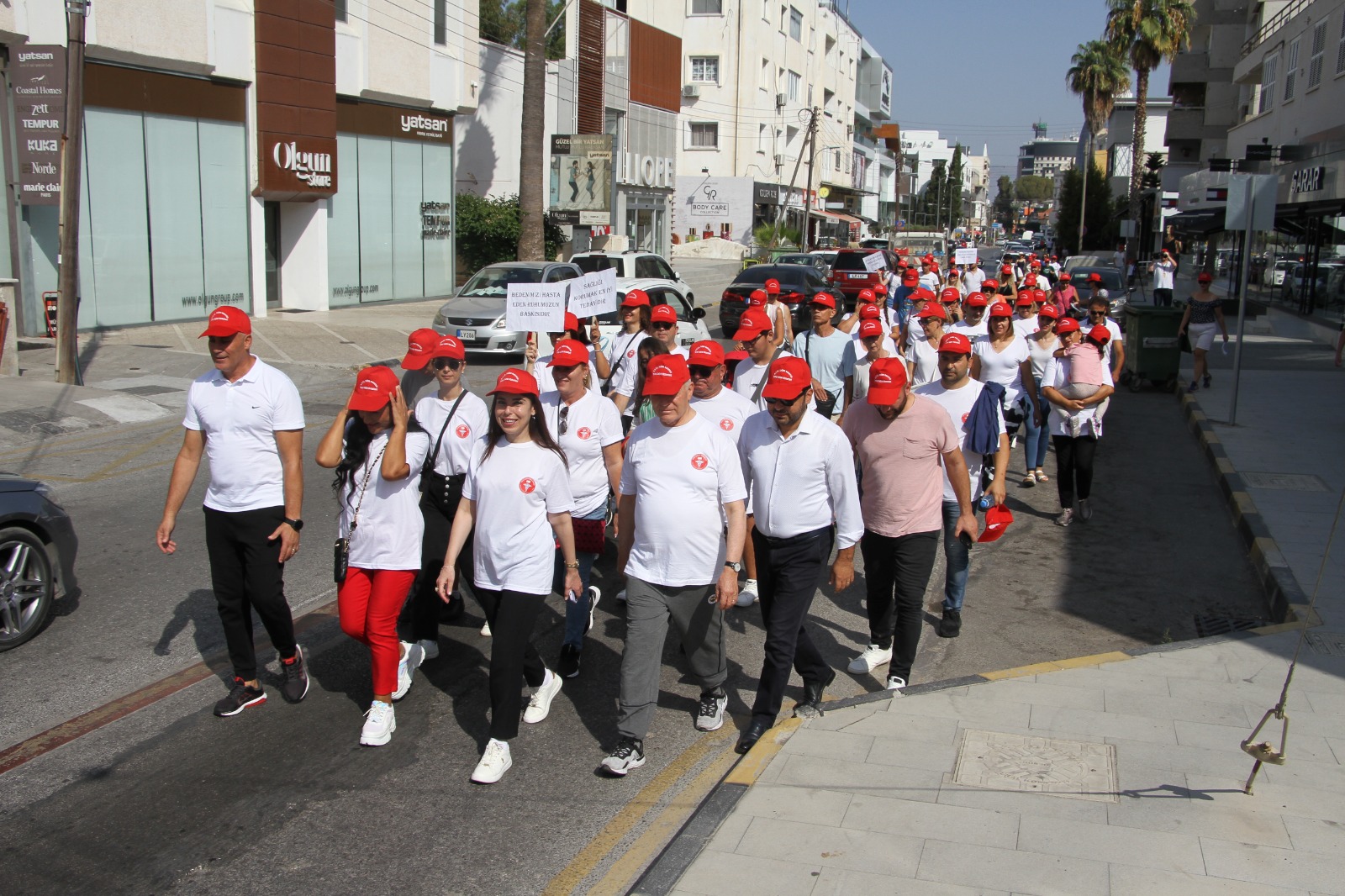“Sağlıkla Kal Yürüyüşü” düzenlendi