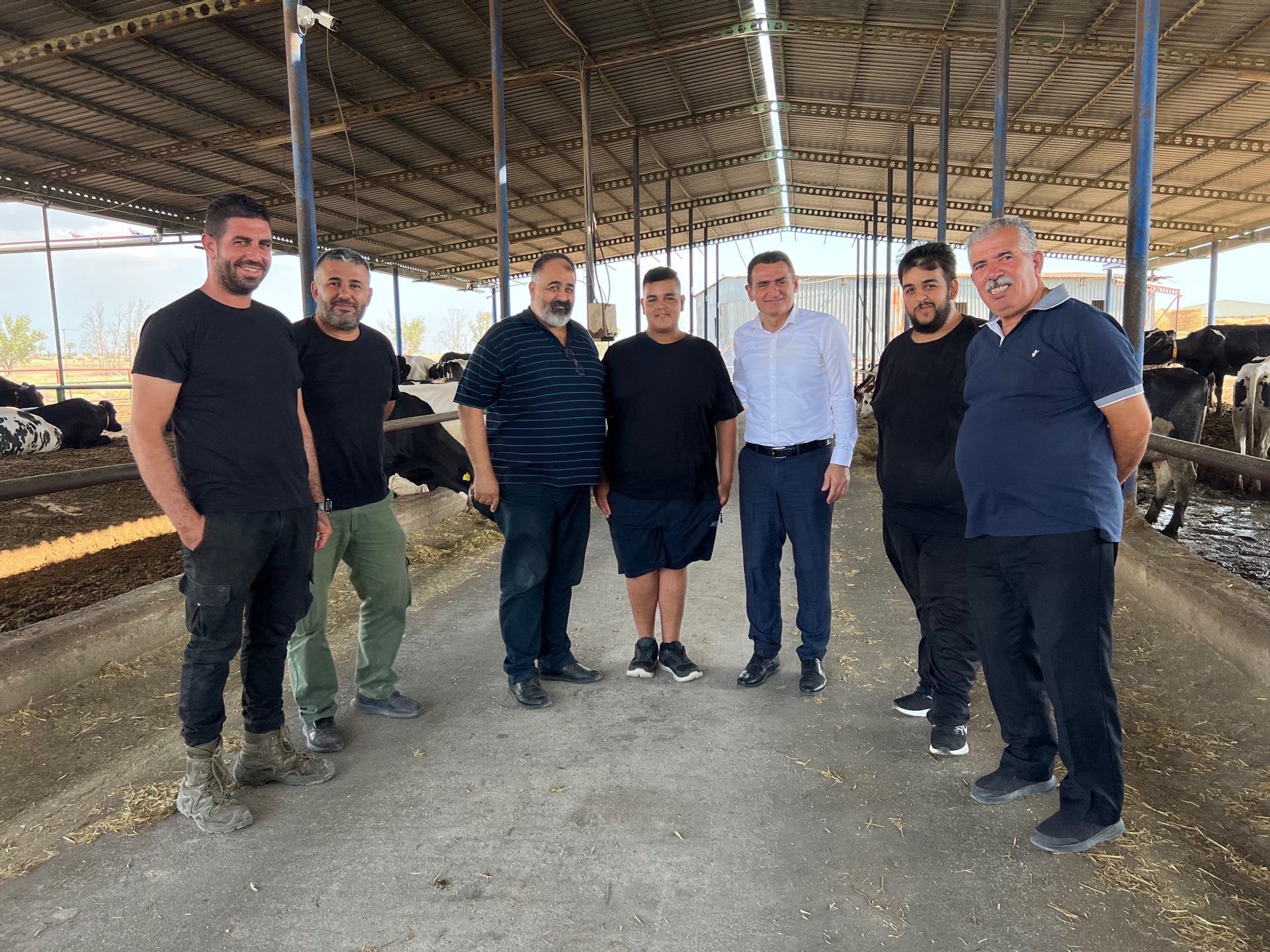 Bakan Oğuz, hayvan üreticilerini ziyaret etti