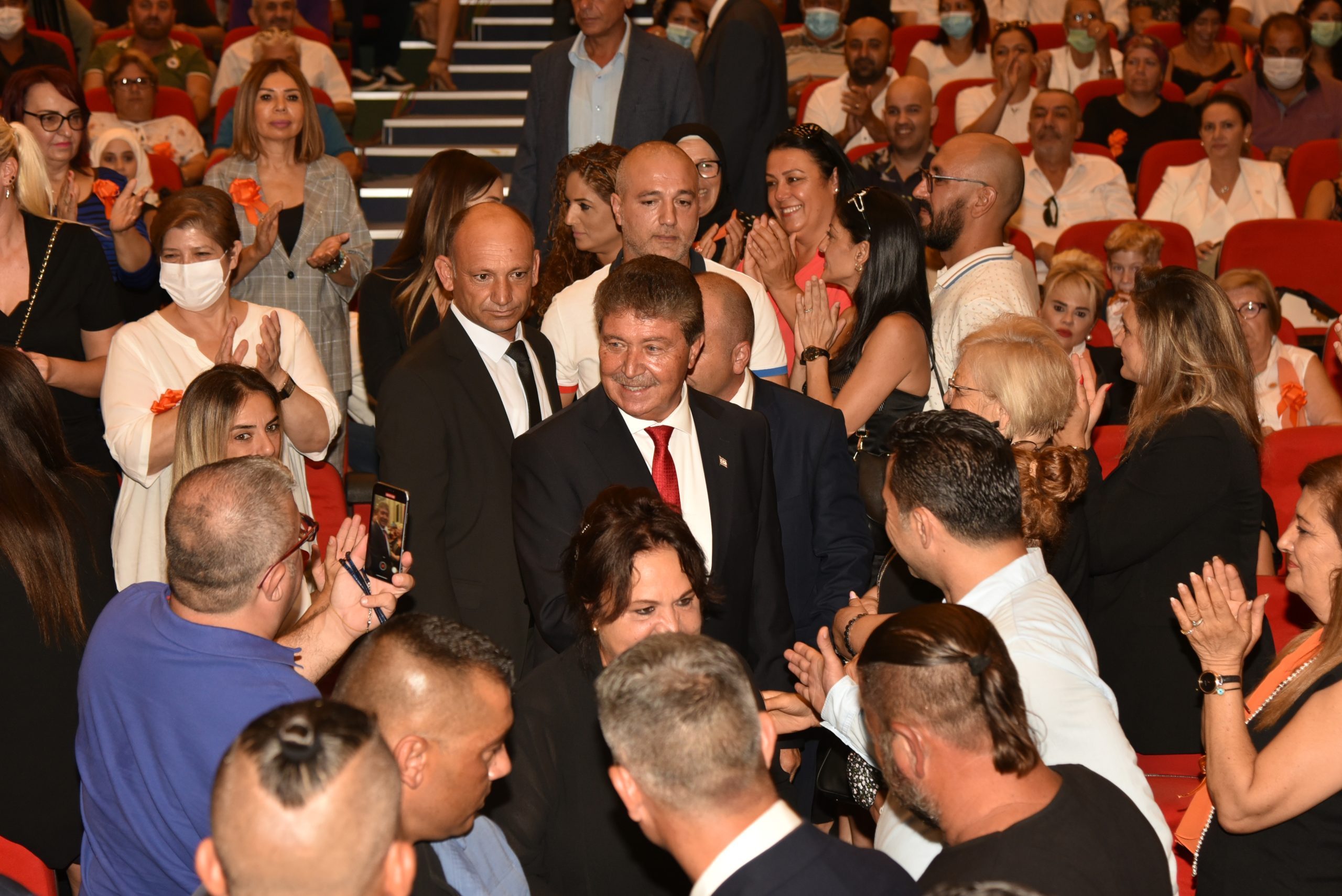 UBP 13. Olağanüstü Kurultayı yapıldı