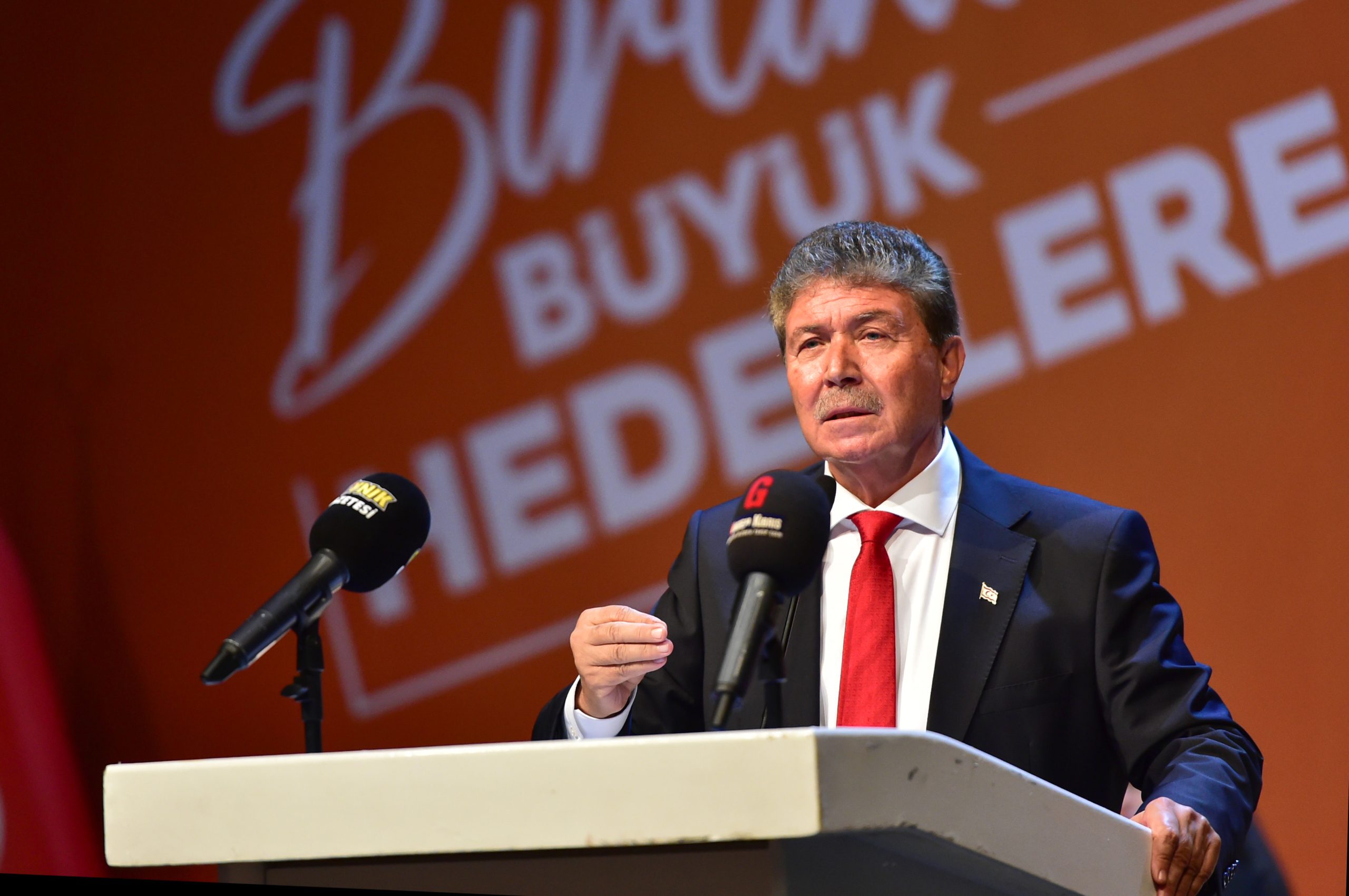 UBP Genel Başkanı Üstel: Sizlere layık olmak için elimden gelen çabayı göstereceğim