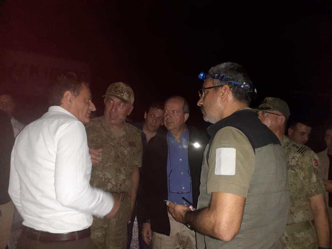Bakan Oğuz: Yangını söndürmek için bölgedeki herkes yoğun çaba sarf ediyor