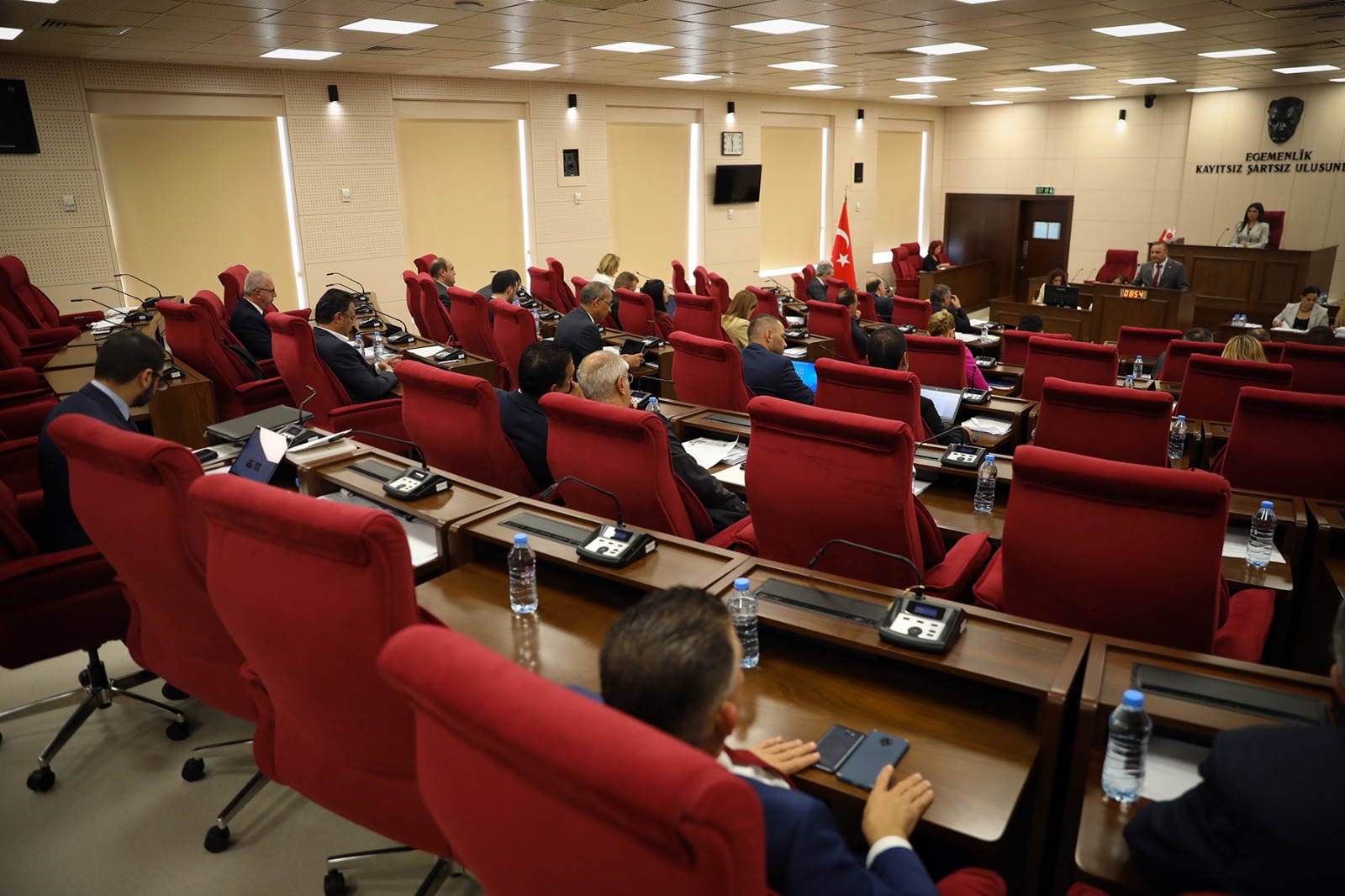 Meclis Genel Kurulunda ivedilik tezkereleri ele alındı