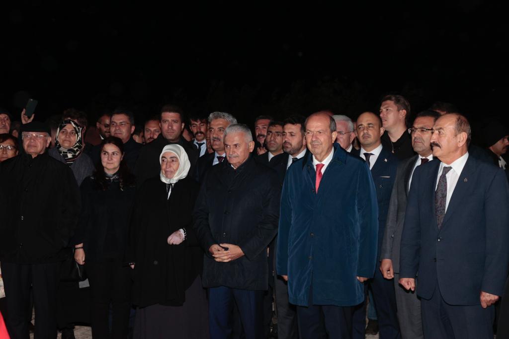 “Türkiye Cumhuriyeti Cumhurbaşkanı Erdoğan, hep ‘Kıbrıs’ta eğer adil, kalıcı ve sürdürülebilir bir çözüm olacaksa egemen eşitlik temelinde olması gerekmektedir’ demiştir. Bu siyaseti sonuna kadar götürmenin kararlılığı içerisindeyiz”