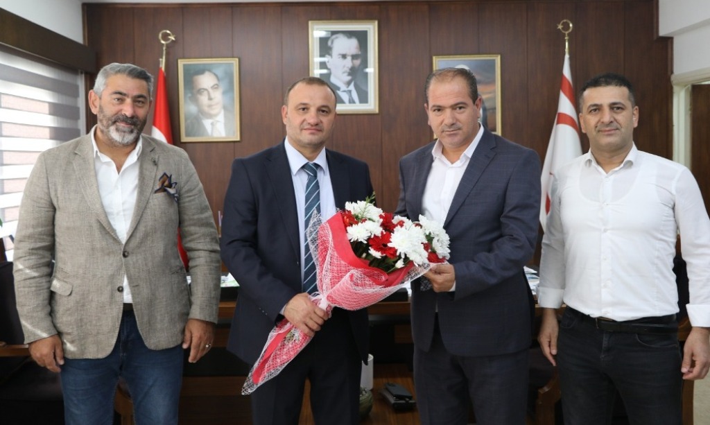 Maliye Bakanı Şan, KKTC Elâzığ Kültür ve Dayanışma Derneği heyetini kabul etti