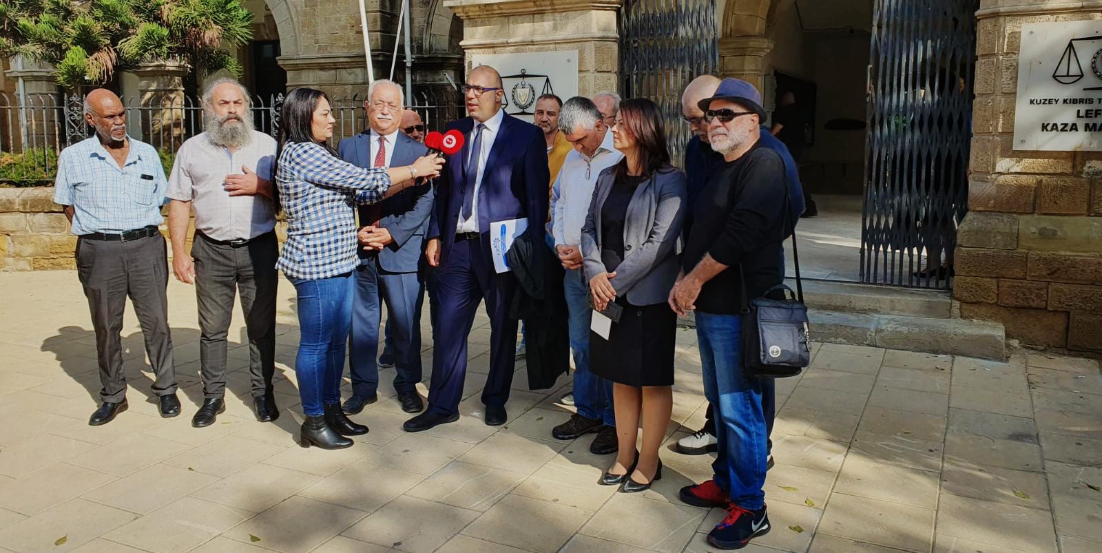 Dört parti ve bir sendika Bakanlar Kurulu kararıyla verilen vatandaşlıkları Yüksek Mahkeme’ye taşıdı