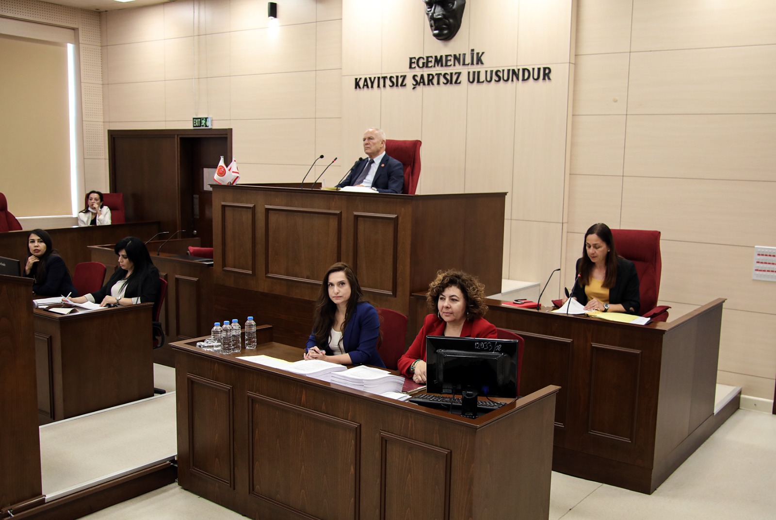 Meclis 2 yasa tasarısını kabul etti