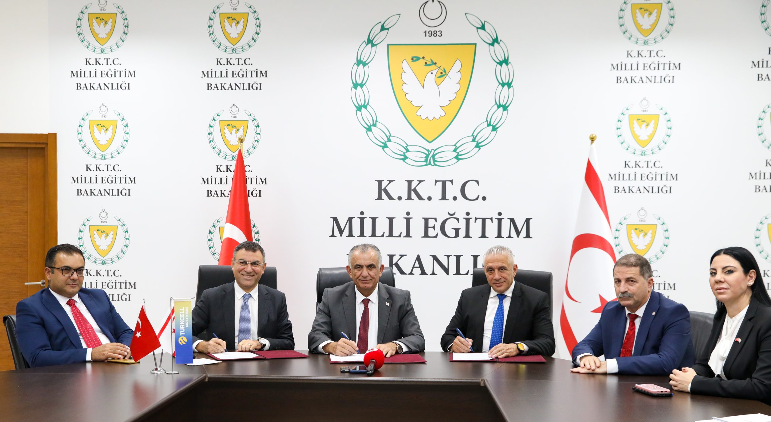 “Gençlere Yatırım Geleceğe Yazılım” projesi kapsamında iş birliği protokolü imzalandı