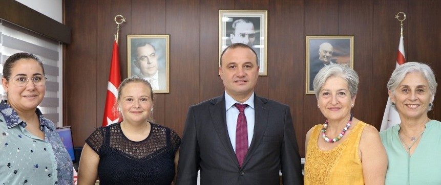 Maliye Bakanı Şan, Kıbrıs Kadın Sağlığı Araştırma İnisiyatifi Derneği’ni kabul etti