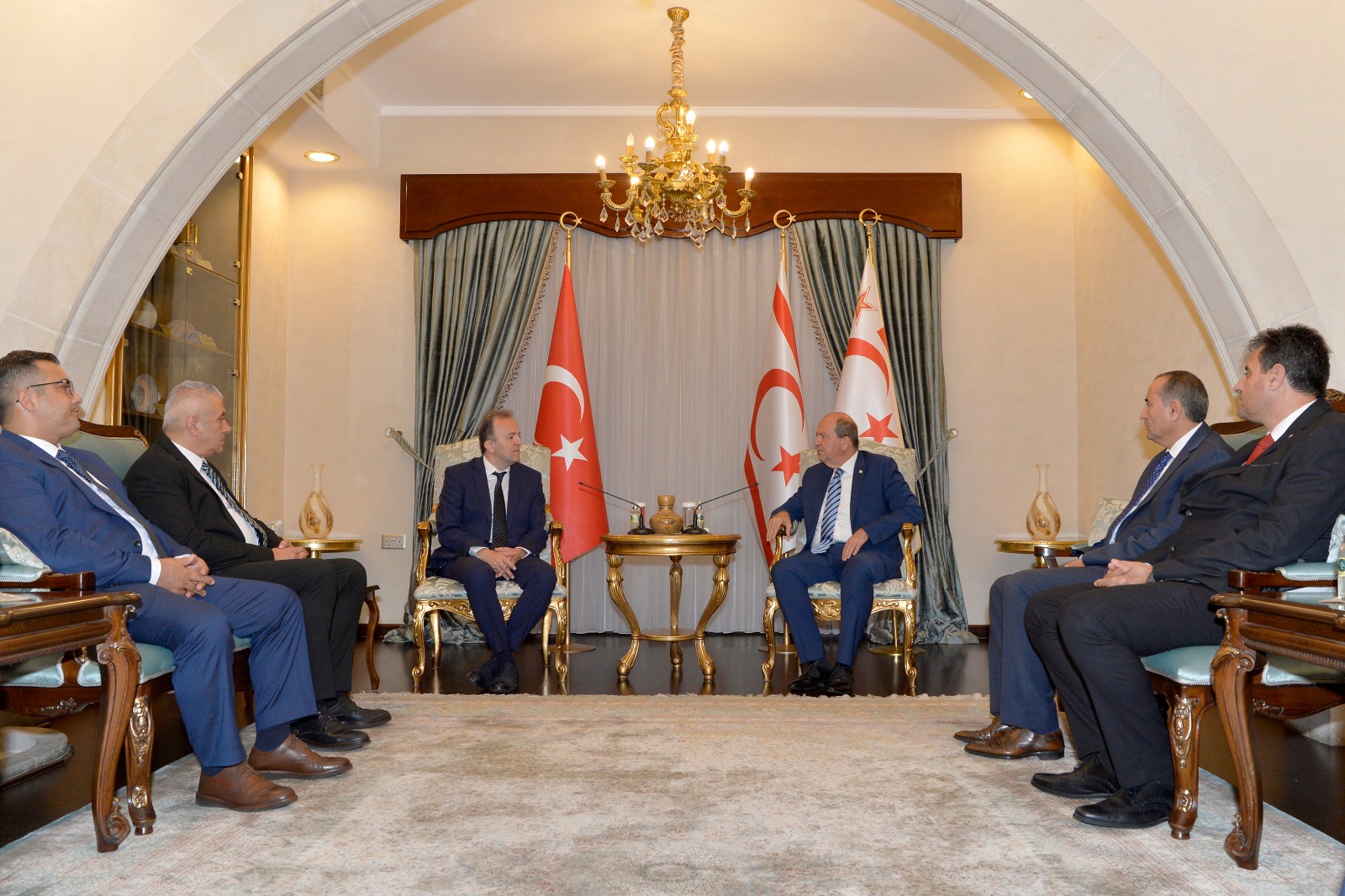 Cumhurbaşkanı Tatar, TC Cumhuriyeti Aile ve Sosyal Hizmetler Bakan Yardımcısı Duran’ı kabul etti