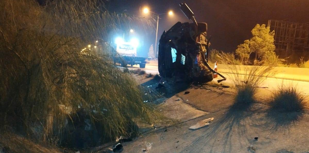 Ercan yolunda kaza: 2 ağır yaralı