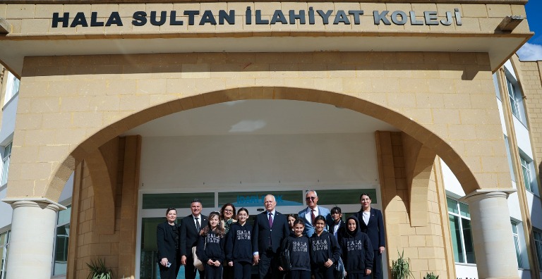 Töre, Hala Sultan İlahiyat Koleji’ni ziyaret etti