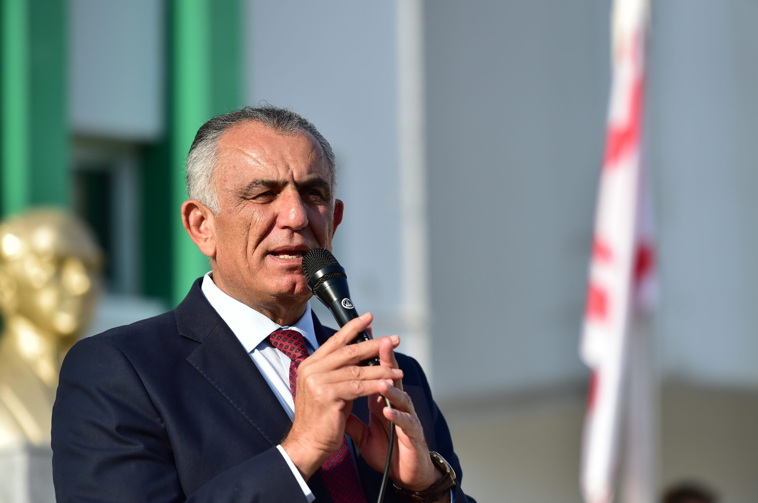 Çavuşoğlu, Taksim’de yaşanan saldırıyı kınadı