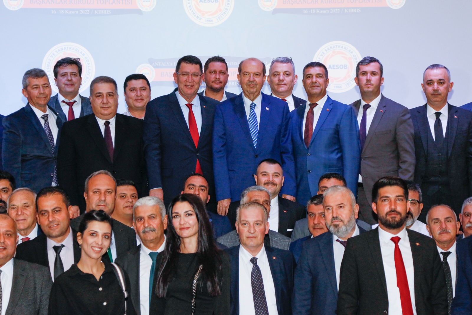 Cumhurbaşkanı  Tatar, Antalya Esnaf ve Sanatkârlar Odalar Birliği’nin 2022 yılı Başkanlar Kurulu toplantısına katıldı