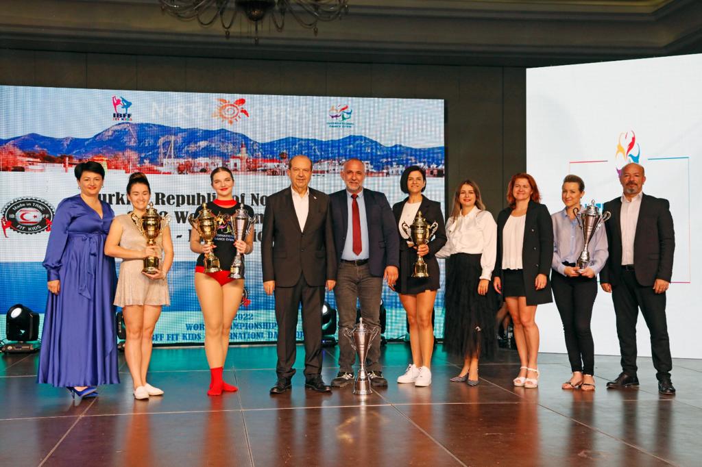 Cumhurbaşkanı Tatar, Uluslararası Dünya Çocuk Fitness ve Dans Şampiyonası Ödül Törenine katıldı
