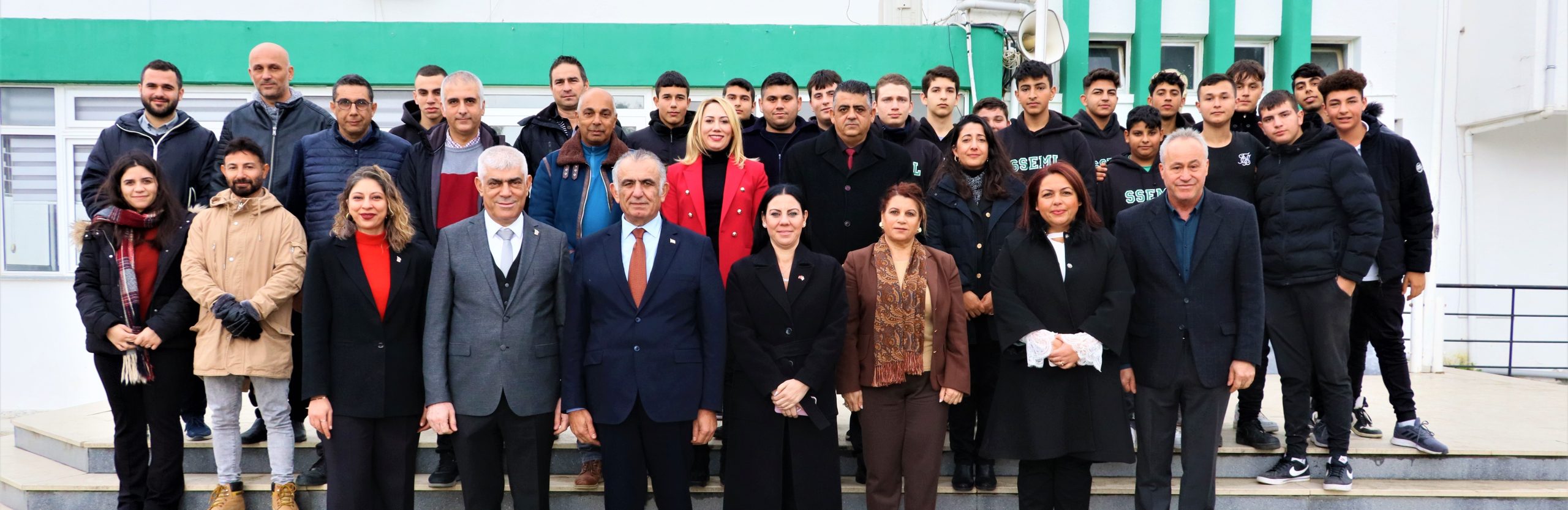 Bakan Çavuşoğlu ve KTSO Başkanı Ali Kamacıoğlu, Sedat Simavi Endüstri Meslek Lisesi’ni ziyaret etti