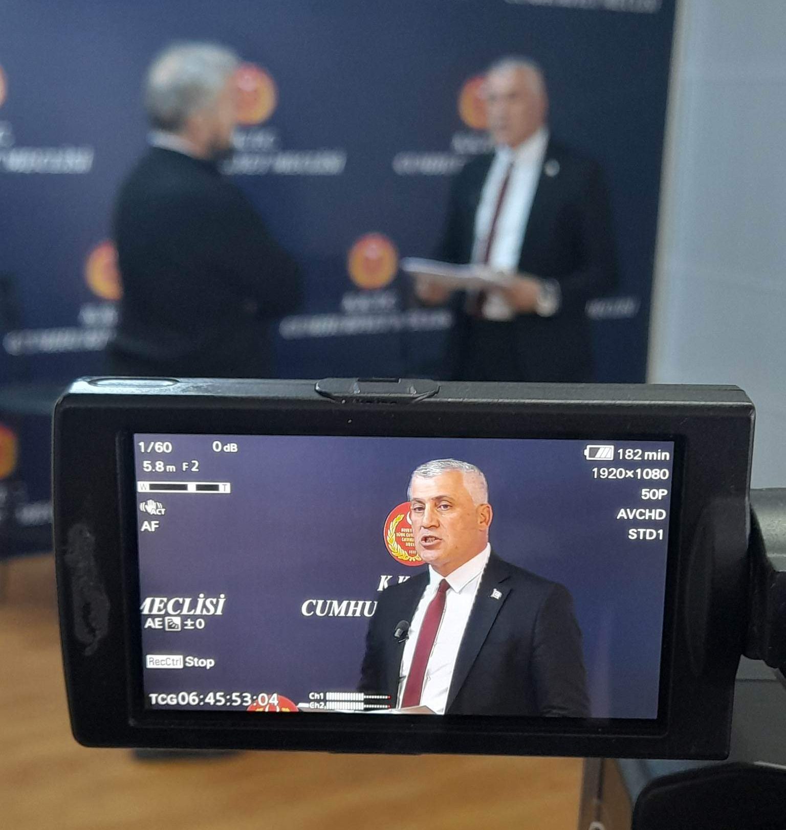 Amcaoğlu: Yüzde 130 hayat pahalılığıyla hazırlanan bütçe takdire şayandır