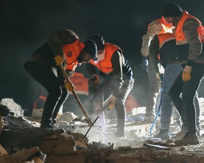Başbakanlık:KKTC kafilesinde bulunan ilk cansız çocuğumuzun bedenine  ulaştık