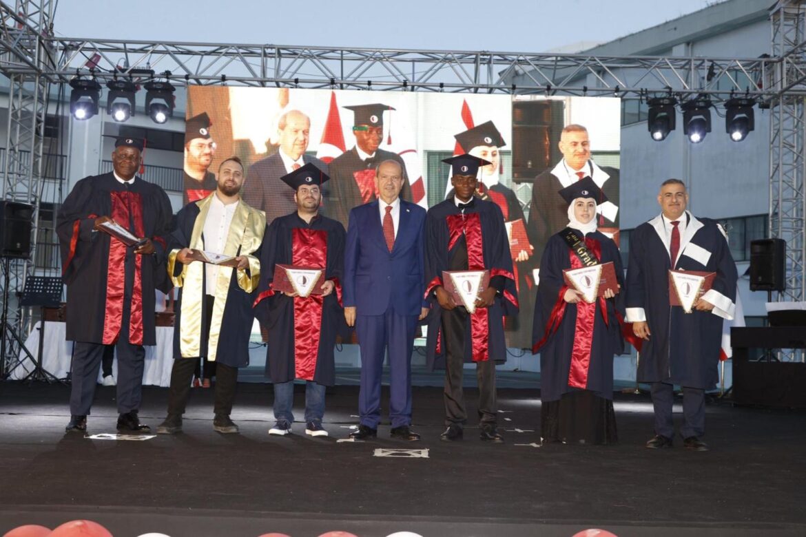 Cumhurbaşkanı Tatar, YDÜ mezuniyet töreninde konuştu:Başarı, gelecekte ülkeye ve insanlığa hizmet etmektir