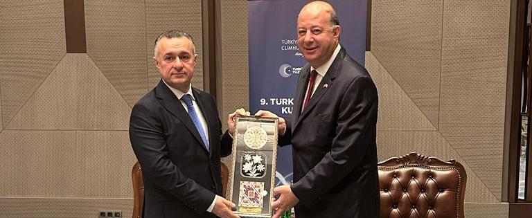 Bakan Dinçyürek, Azerbaycan Sağlık Bakanı Teymur Musayev ile görüştü