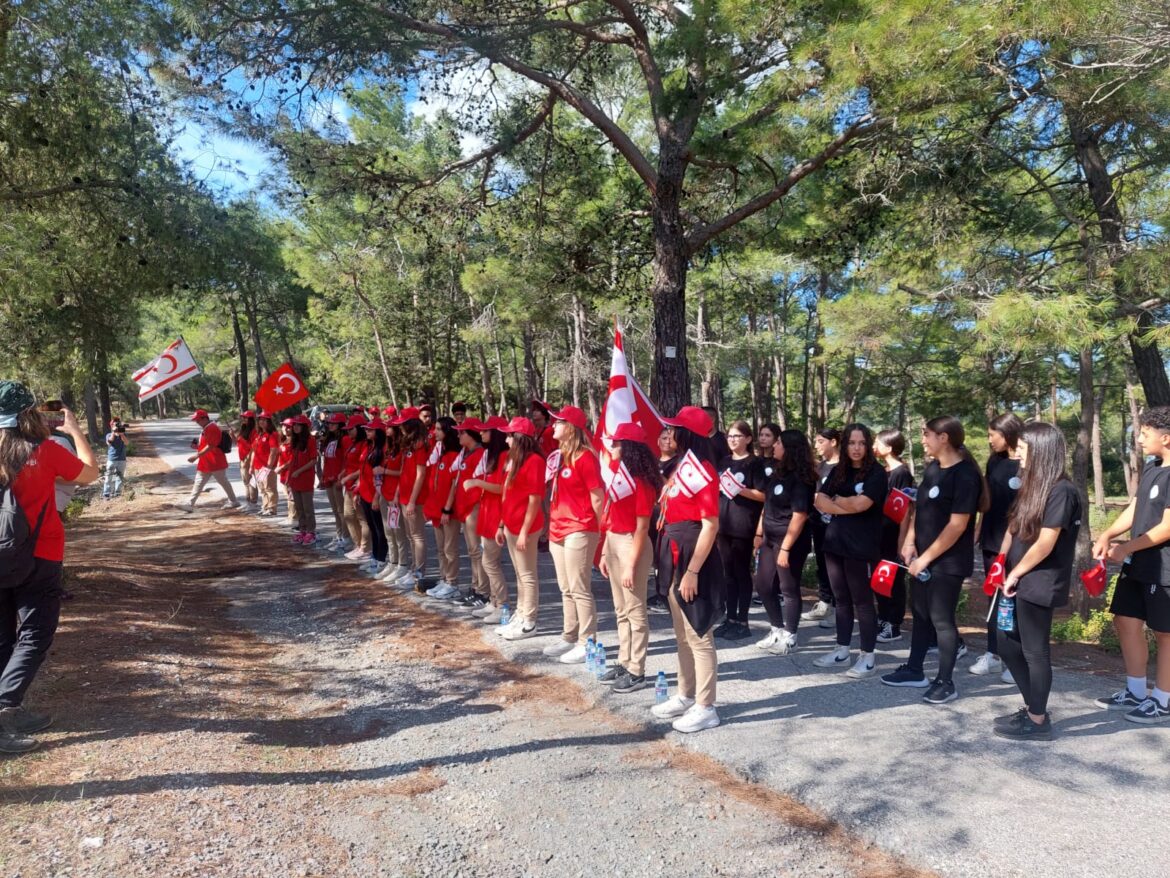 Türkiye Cumhuriyeti’nin 100. kuruluş yıldönümü dolayısıyla doğa yürüyüşü yapıldı..Büyükelçi Feyzioğlu: 100. Yılı gururla kutluyoruz
