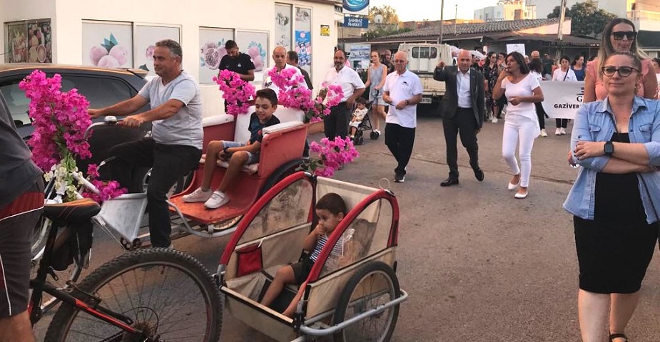 Gaziveren Muhtarlığı, Güz Kültür ve Sanat Festivali’nin gelirini çocuklara bağışladı