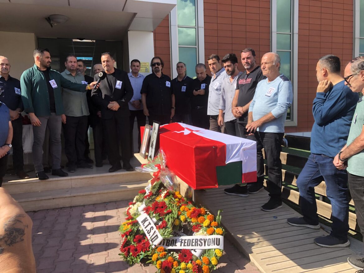 Kıbrıs Türk basını ve spor camiasının unutulmaz ismi Özcanhan son yolculuğuna uğurlandı