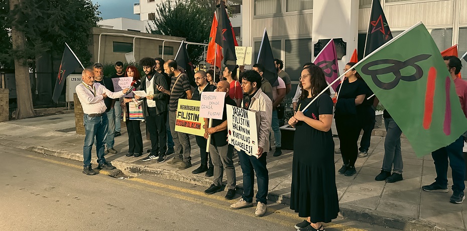 ABD temsilciliği önünde Filistin halkına destek eylemi