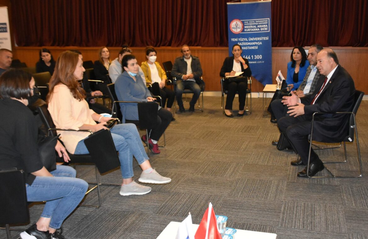 Dinçyürek, Yeniyüzyıl Üniversitesi Gaziosmanpaşa Hastanesi’ni ziyaret etti