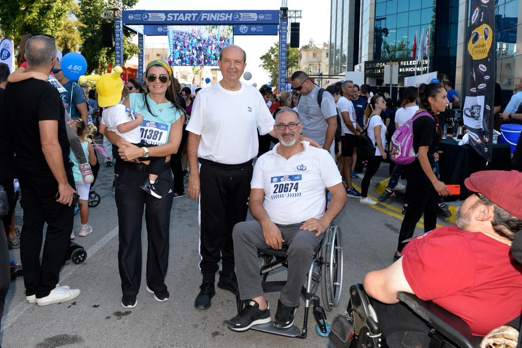 Cumhurbaşkanı Tatar Lefkoşa Maratonu Halk Koşusu’na katıldı