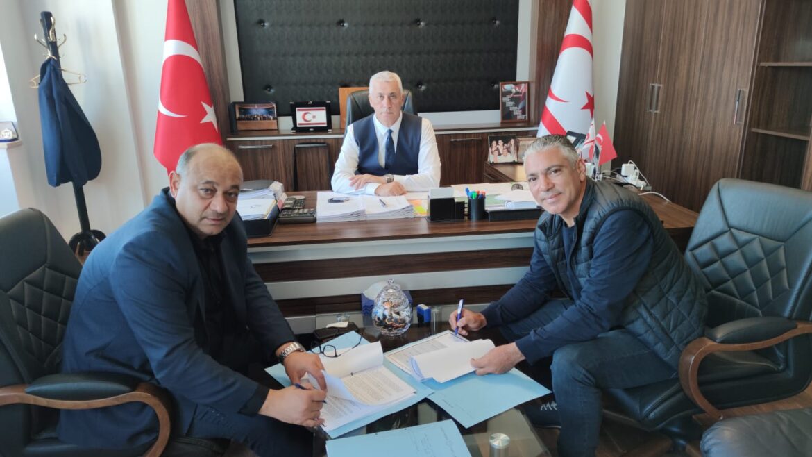 Vadili Küçük Esnaf Sanayi Sitesi’nin su sorununun çözümüne yönelik sözleşme imzalandı – BRTK