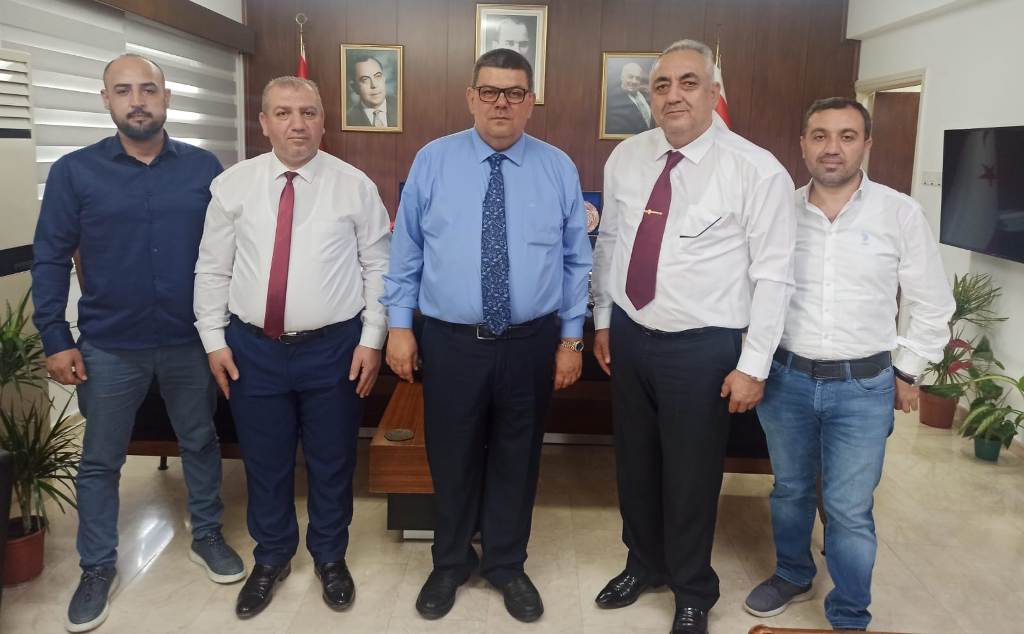 Maliye Bakanı Berova, KKTC Ehlibeyt Kültür ve Dayanışma Derneği heyetini kabul etti