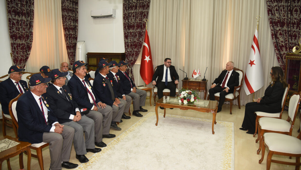 Cumhurbaşkanı Vekili Töre, Isparta’dan gelen Kıbrıs gazilerini kabul etti