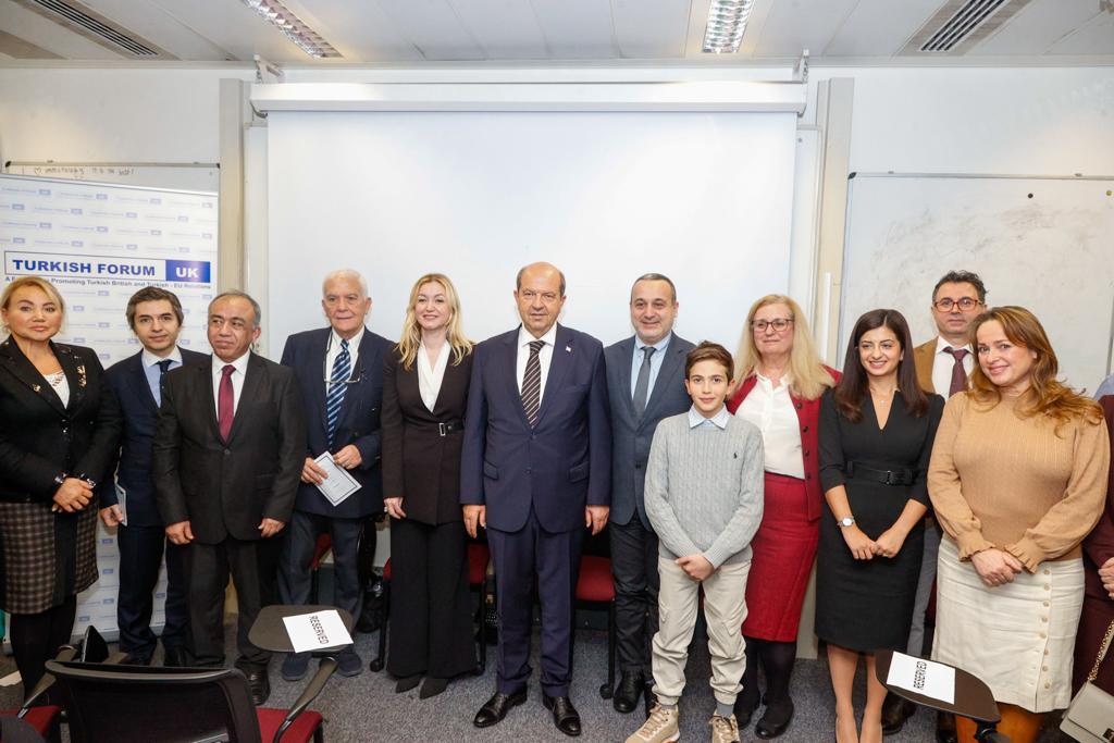 Cumhurbaşkanı Tatar, Londra’da panele katıldı