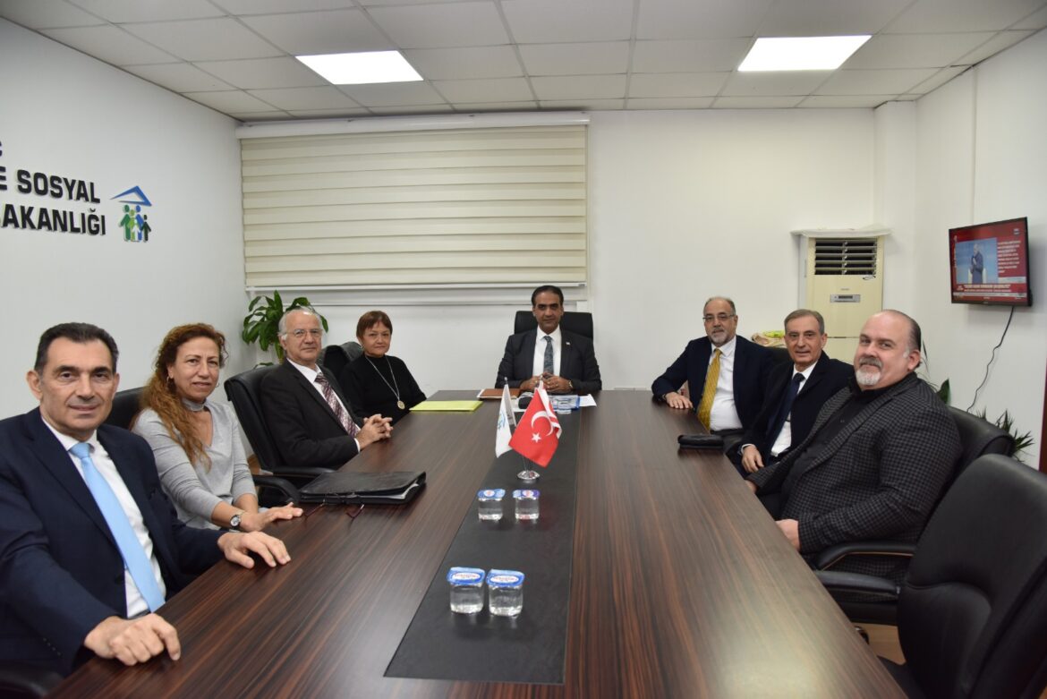 Çalışma Bakanı Gardiyanoğlu Bağımsız Hesap Uzmanları Birliği ile bazı sorunları ele aldı