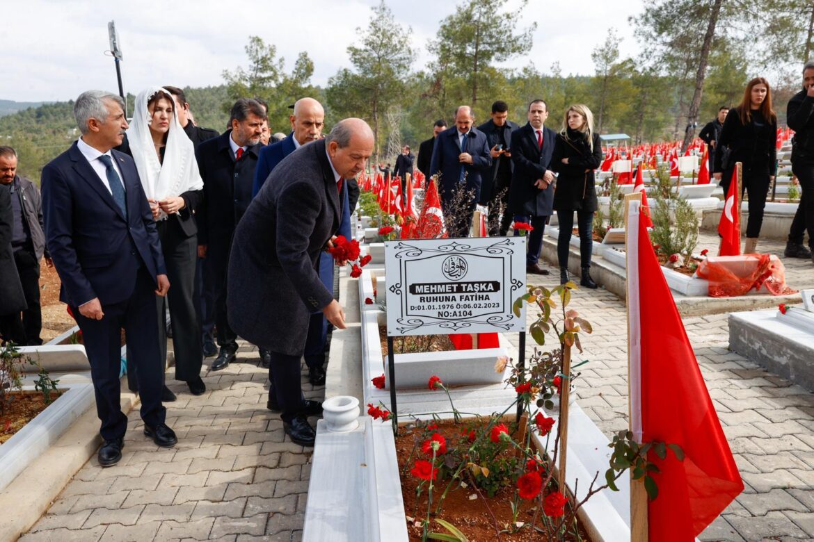 Cumhurbaşkanı Tatar, Kahramanmaraş’ta Deprem Şehitliği’ni ziyaret etti