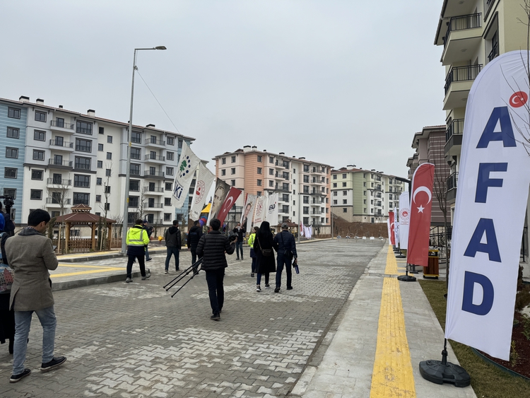 Uluslararası medya mensupları Malatya’da deprem bölgesi hakkında bilgilendirildi