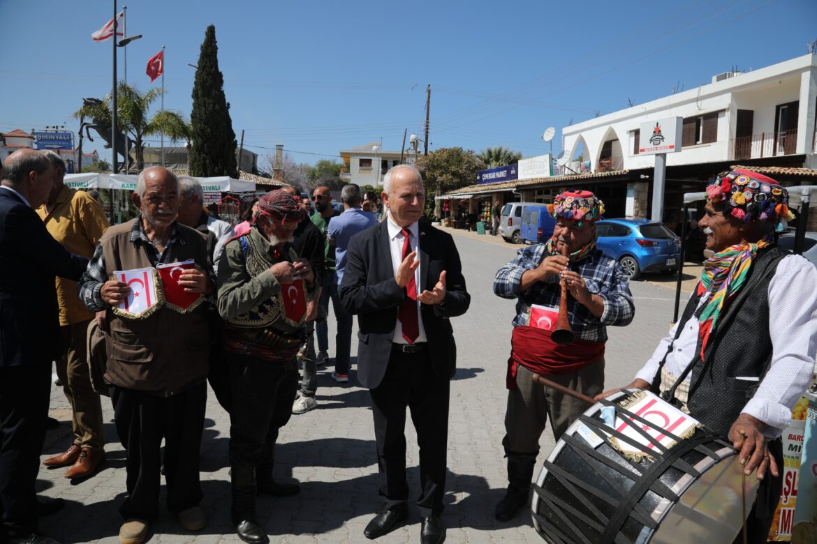 Töre, Karşıyaka Taş Armudu Festivali’ne katıldı