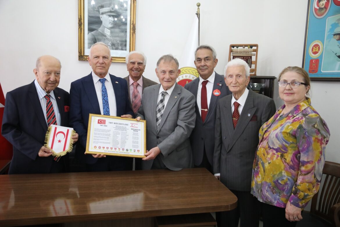 Töre, İstanbul temasları kapsamında Türkiye Emekli Subaylar Derneği Rasim Paşa Şubesi’ni ziyaret etti