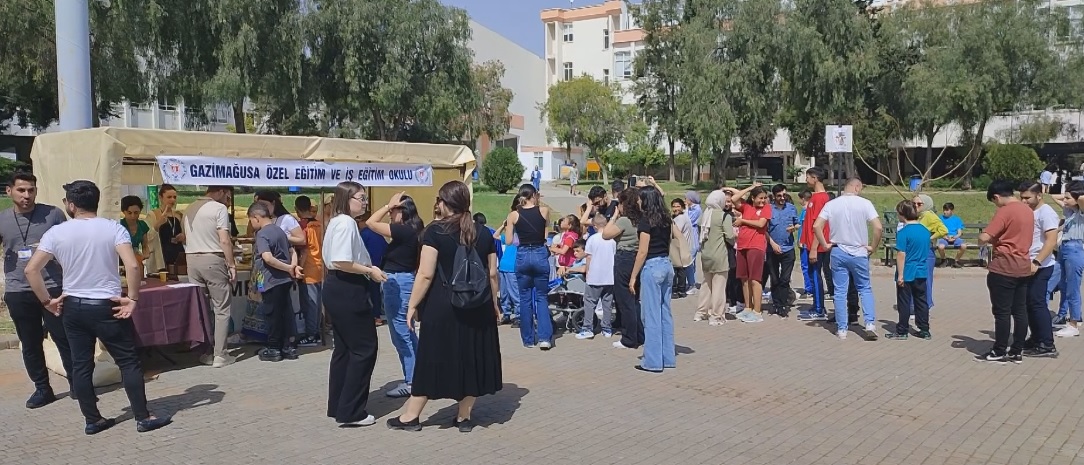 Gazimağusa Özel Eğitim ve İş Eğitim Okulu, Şampiyon Melekleri anmak ve anılarını yaşatmak için kermes düzenledi