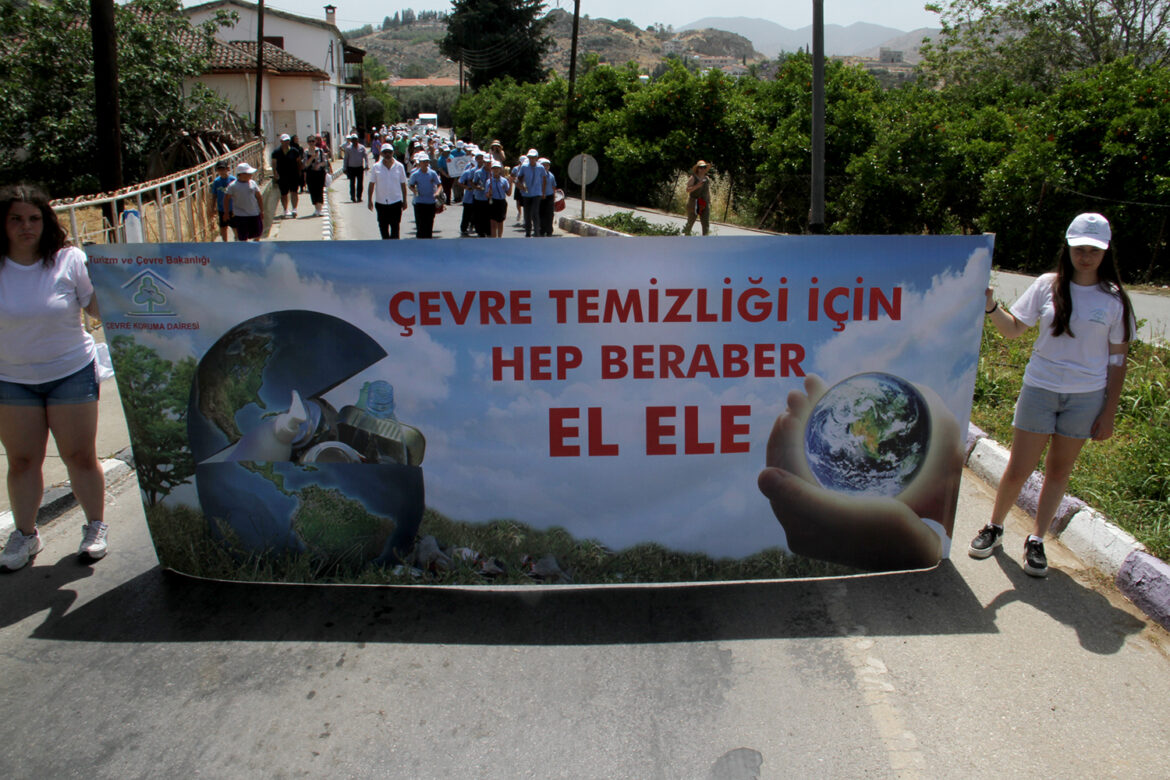 Ataoğlu, “Atmadan Önce Düşün ve Geri Dönüştür” temalı etkinliğe katıldı