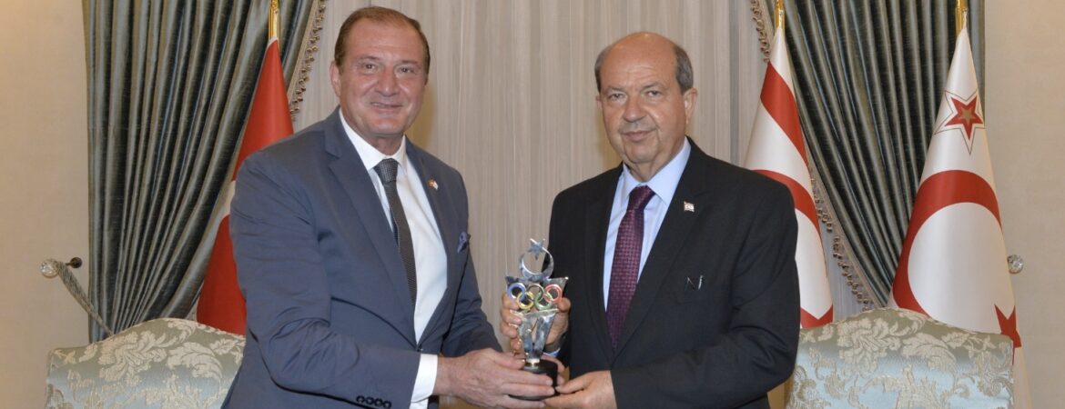 Cumhurbaşkanı Tatar,  TC Taekwondo Federasyonu Başkanı Prof. Dr. Metin Şahin’i kabul etti.