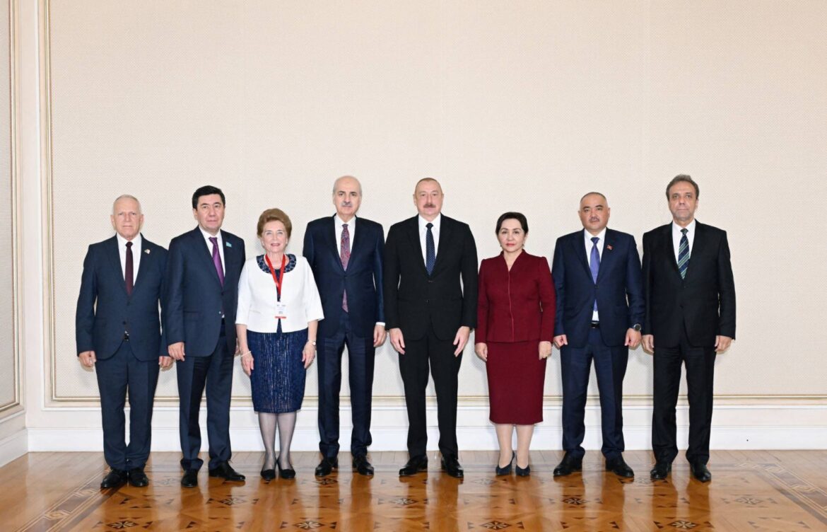 Töre, TÜRKPA’ya katılan konuk heyetler ile birlikte Aliyev tarafından kabul edildi