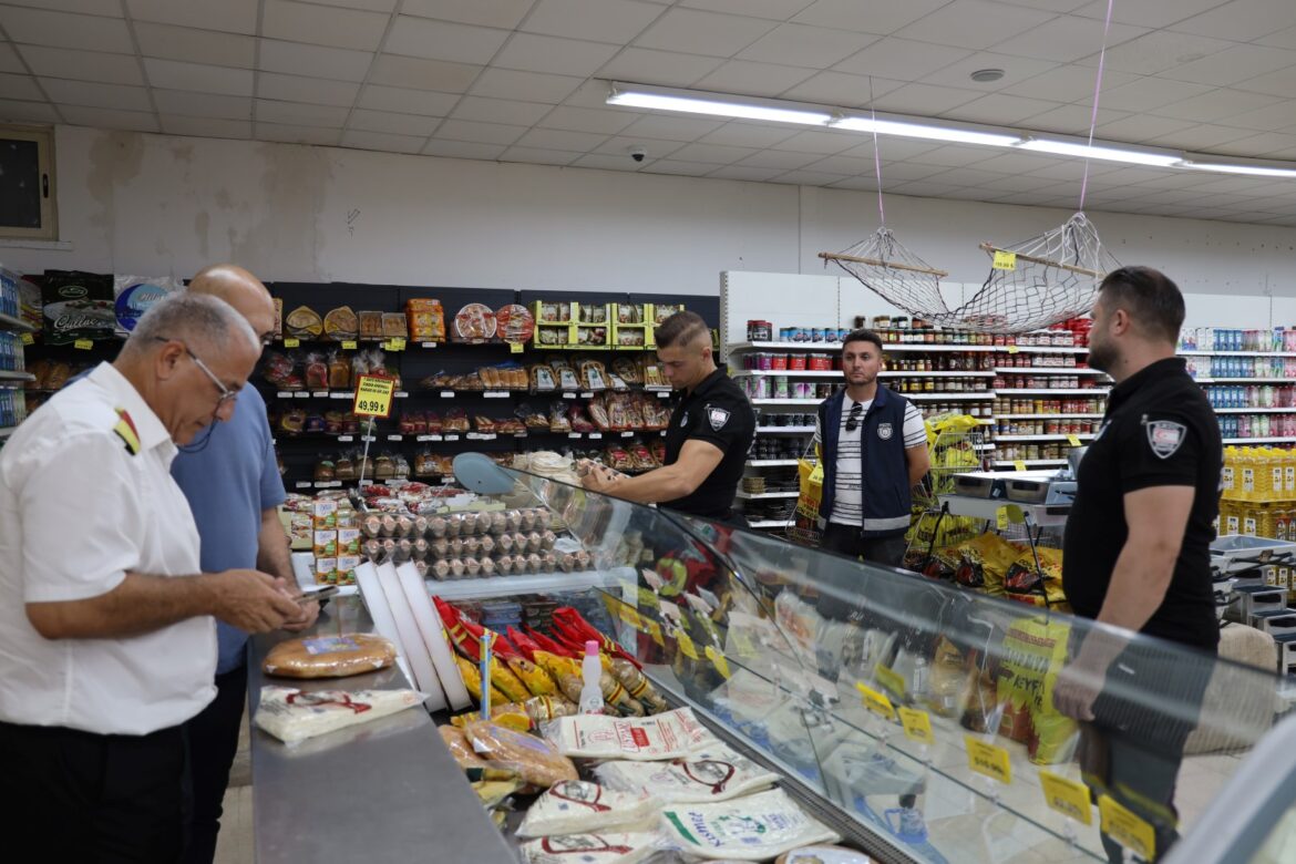 İskele Belediyesi, büfe, restoran ve kafeleri denetledi