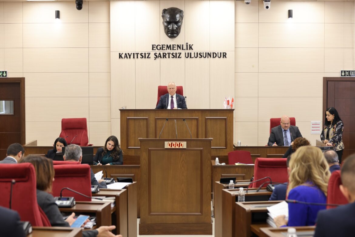 Meclis Genel Kurulu, güncel konuşmalarla devam ediyor