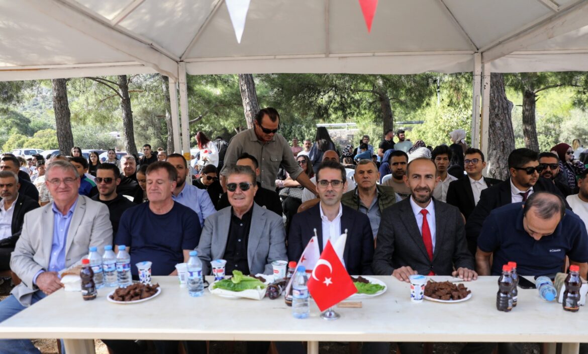 1.Adana Kebabı ve Şalgam Festivali yapıldı