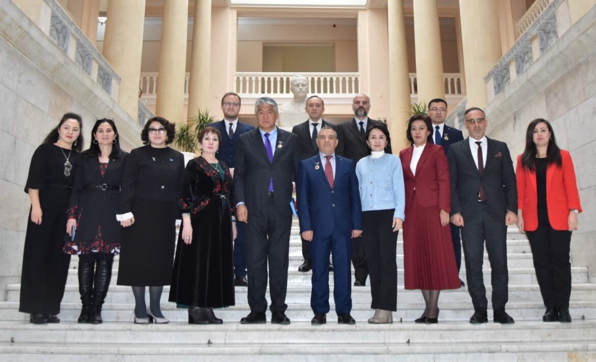 Kültür Dairesi, Bakü’de düzenlenen Türk Dilli Ülkelerin Milli Kütüphane Müdürleri Konferansı’nda KKTC’yi temsil etti